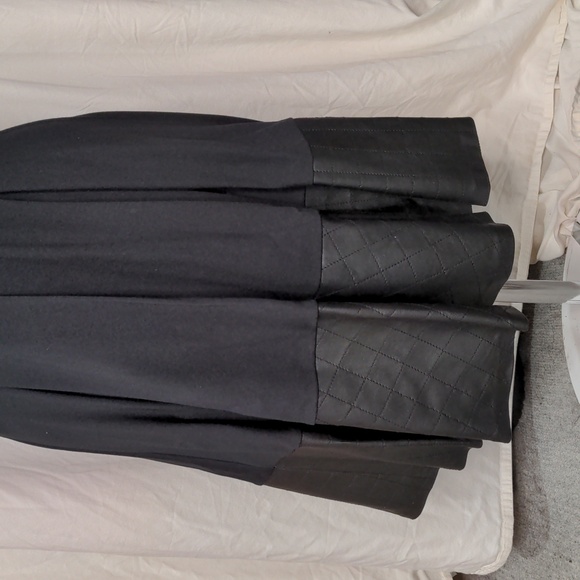 Stefanel Black Sleeveless V-Neck Dress Faux Leather Stitched Panels - Picture 4 of 12